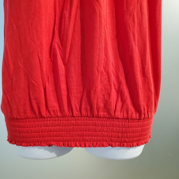 Small Red Tank Top, Thick Sexy Back Strap w/ Knot, Stretchy, Lightly Used, Comfy - Picture 4 of 11